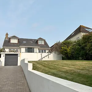 Sanctuary By The Sea With Large Including Lounge, Bathroom, Direct Garden Access & Free Parking Brighton